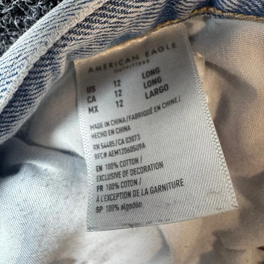 American Eagle 90s Slim Boyfriend Jeans Distressed Light Wash Denim Womens 12 L